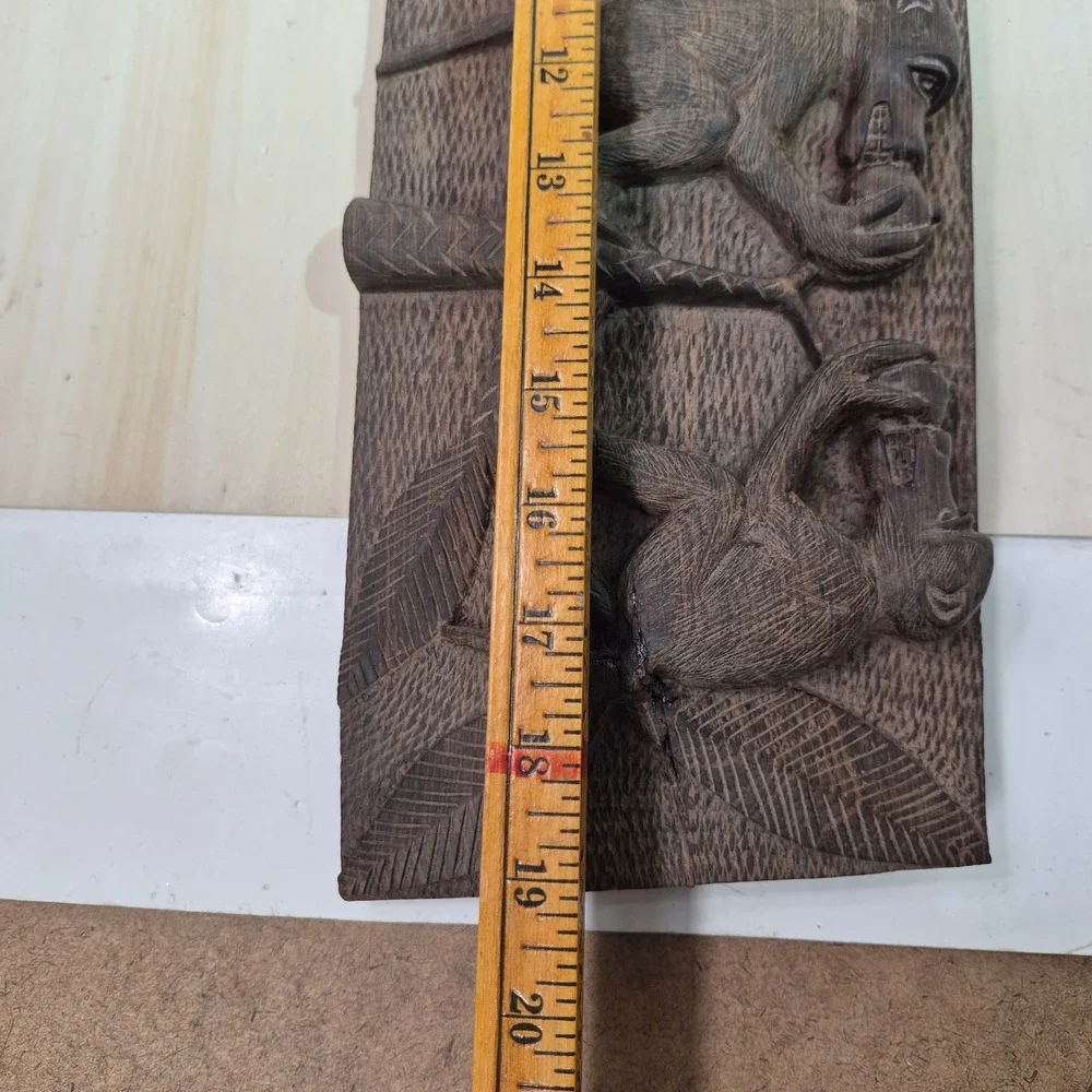 Unbranded hand carved